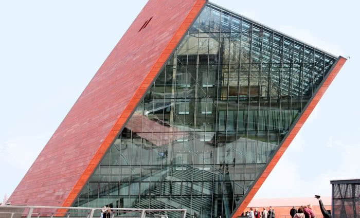Muzeum II Wojny Światowej - bryła inna niż wszystkie